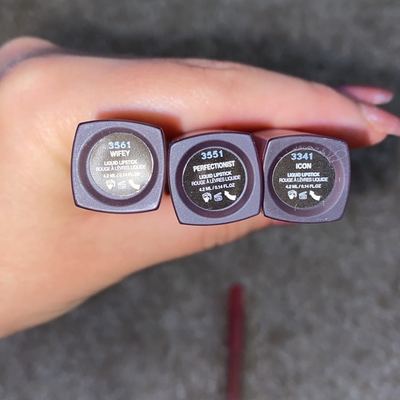 Huda beauty lip bundle - Picture 2 of 3